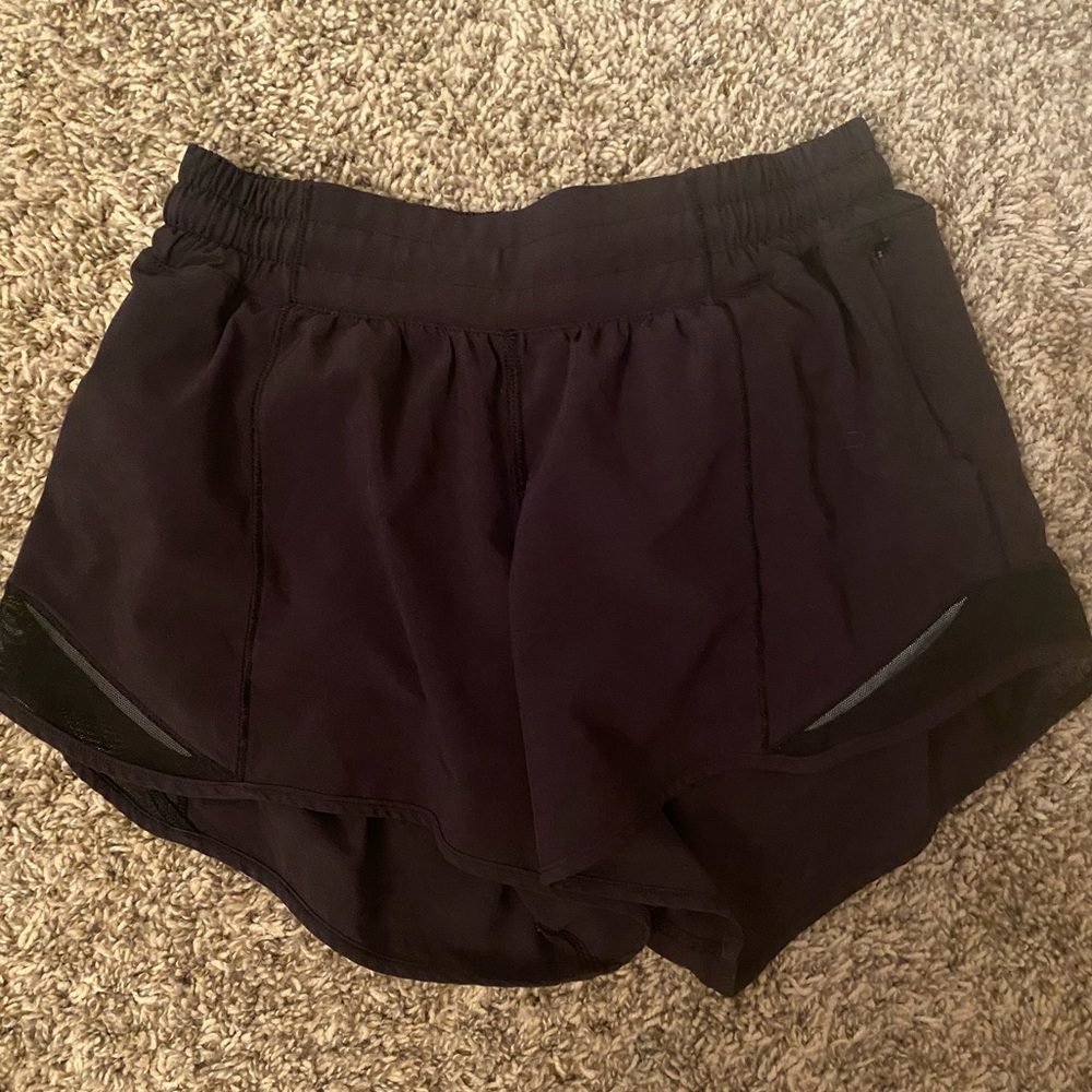 lulu black 4.0 hotty hots!! prices negotiable